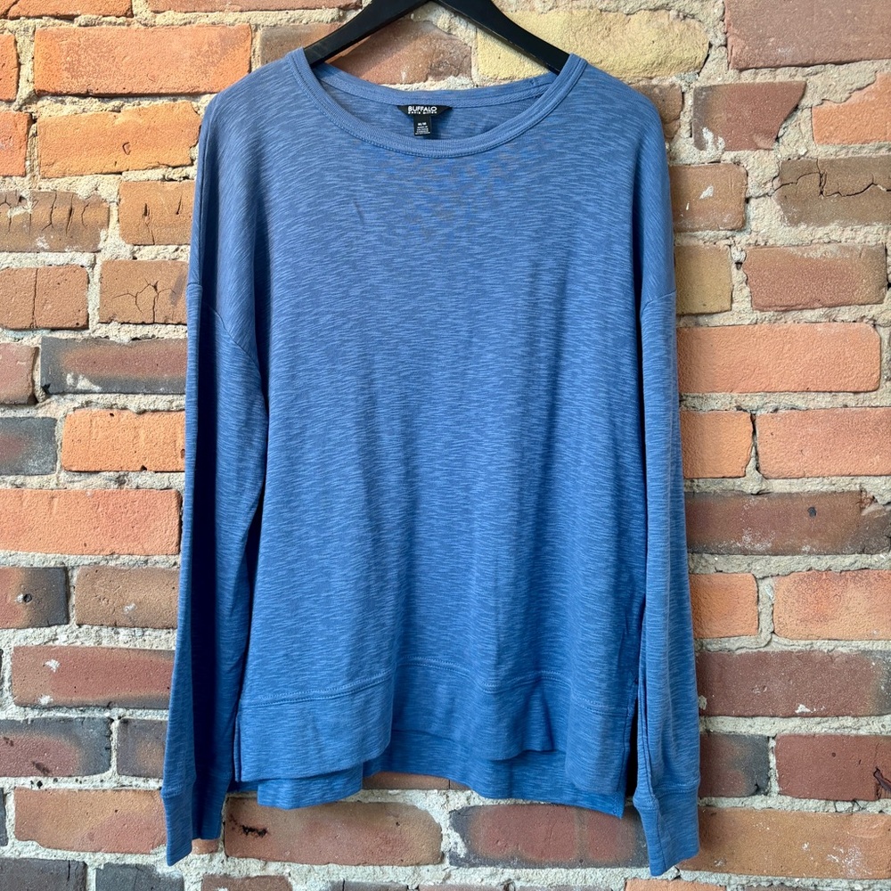 NWOT Women’s Buffalo David Bitton 100% Cotton Crewneck Top. Size: Medium